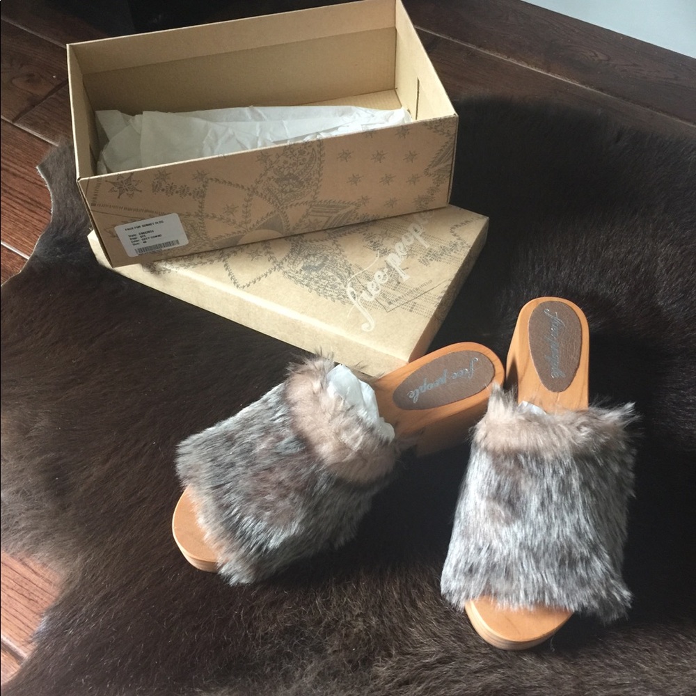 Free people sonnet clog